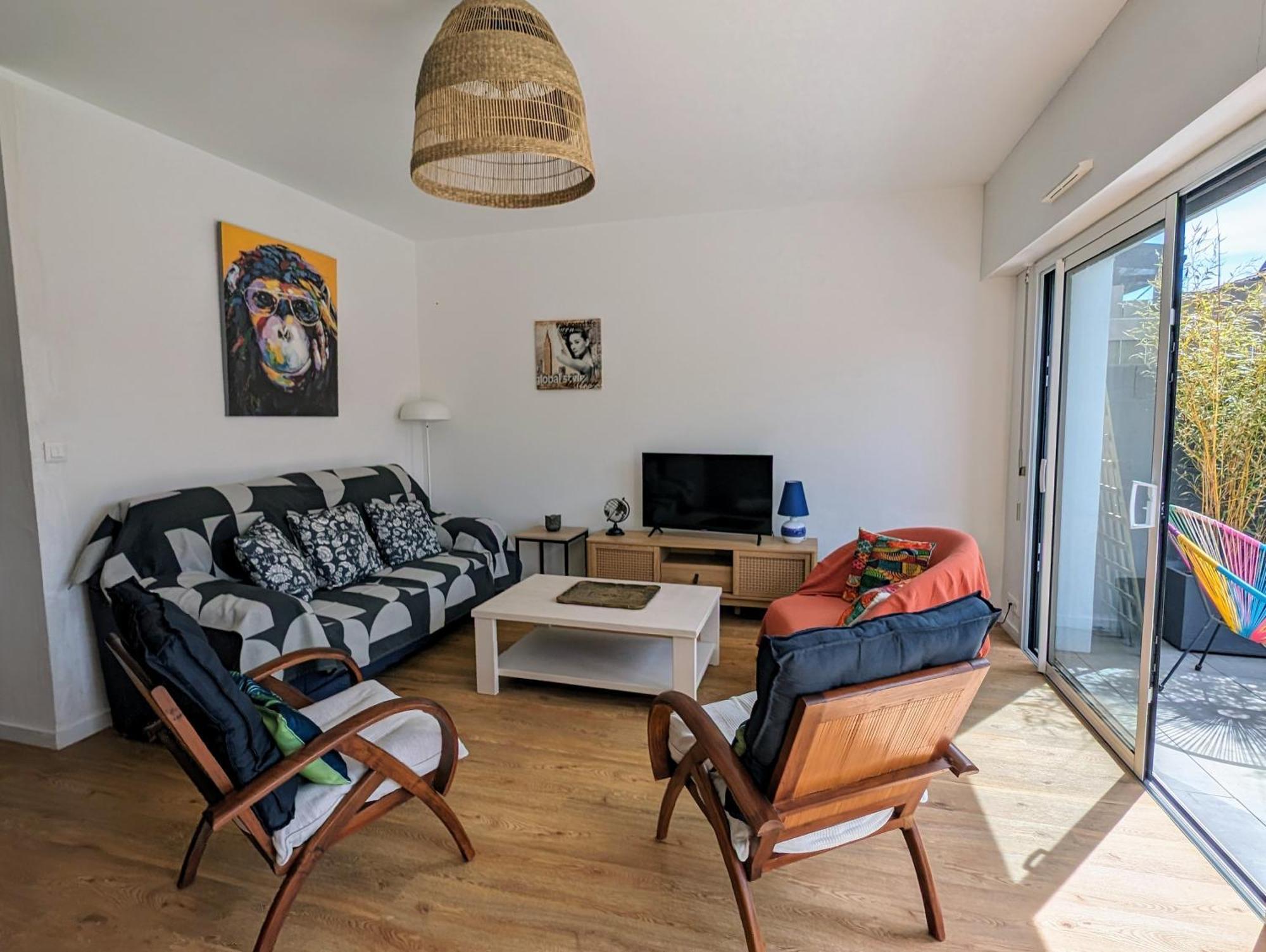 Maison Spacieuse Avec Jardin Proche Plage & Centre بورنيك المظهر الخارجي الصورة